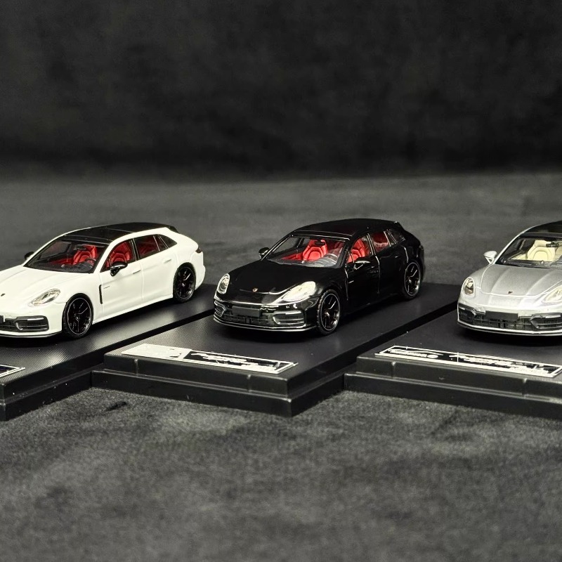 RM 1:64 Rhino Porsche Panamera - Die Cast Car 1 64 avaliação e preço