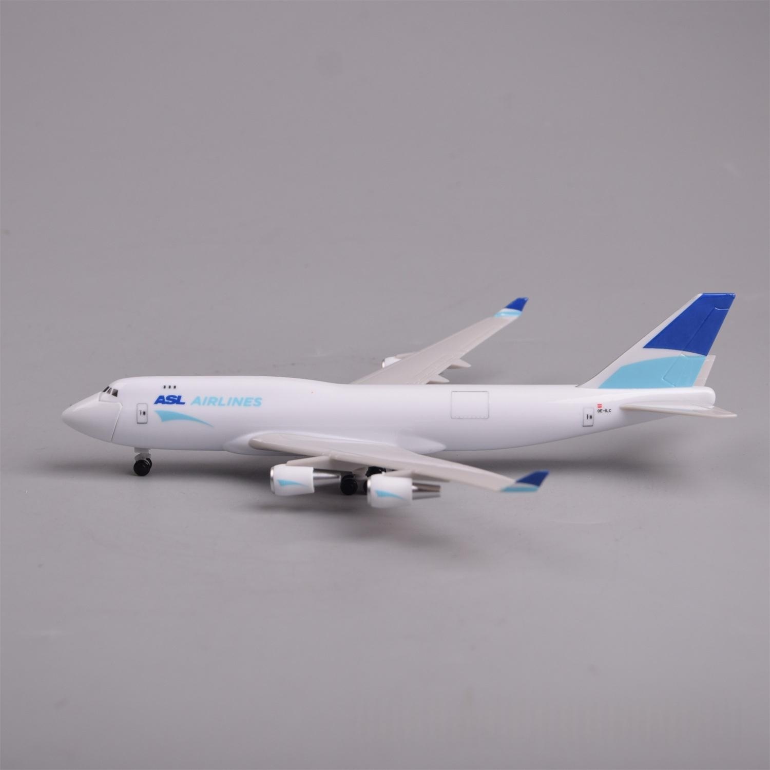 Modelo de Avião em Escala 1:20 - Model Airplane Plastic avaliação e preço
